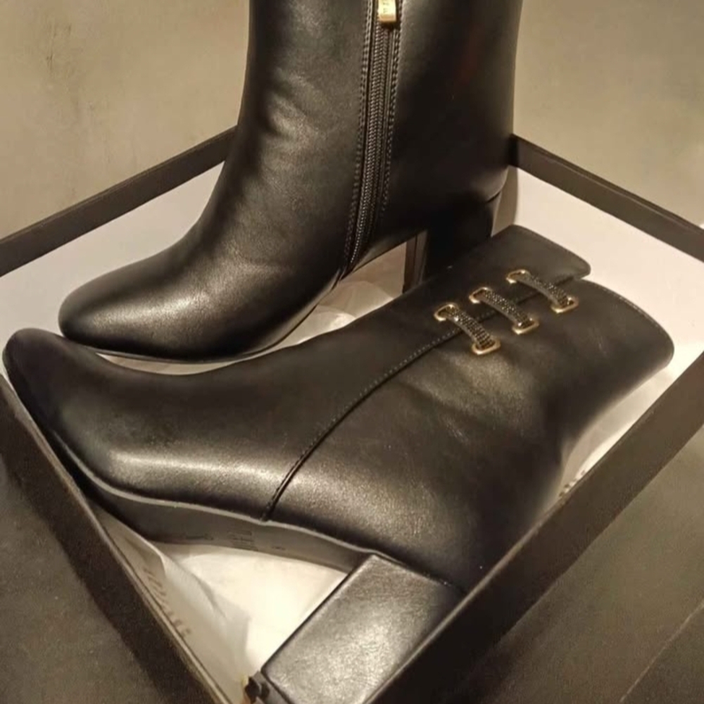 Elegant Black Leather Ankle Boots